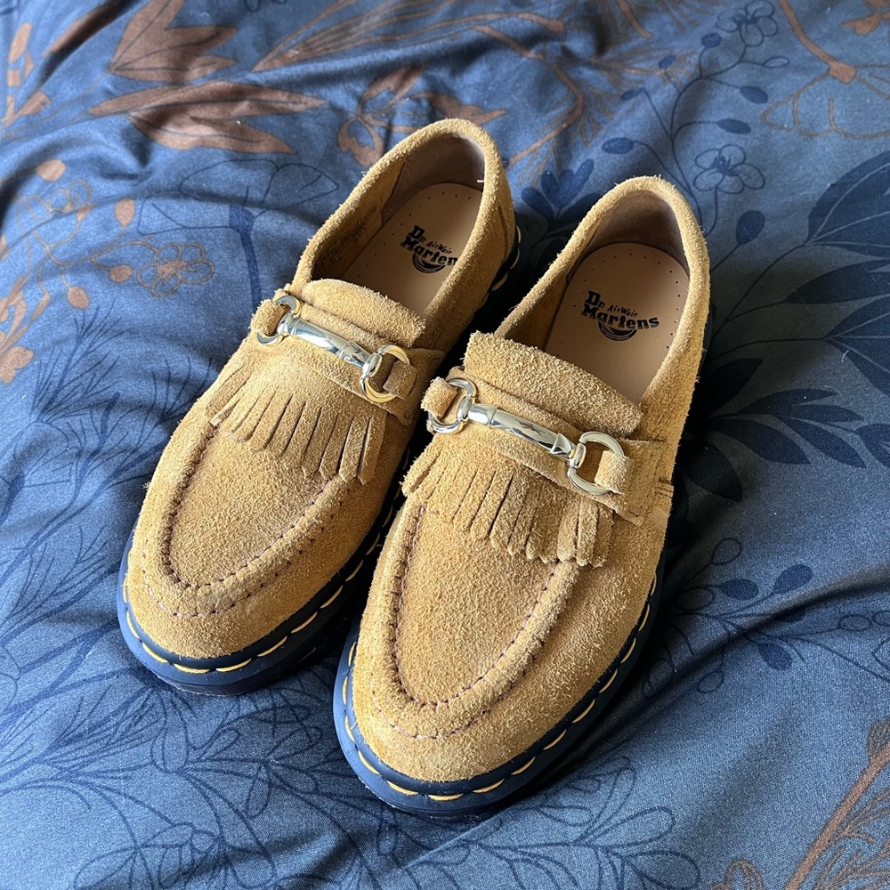 ❌ SOLD ❌ Dr. Martens Unisex-Adult Adrian Snaffle | Tan | 6